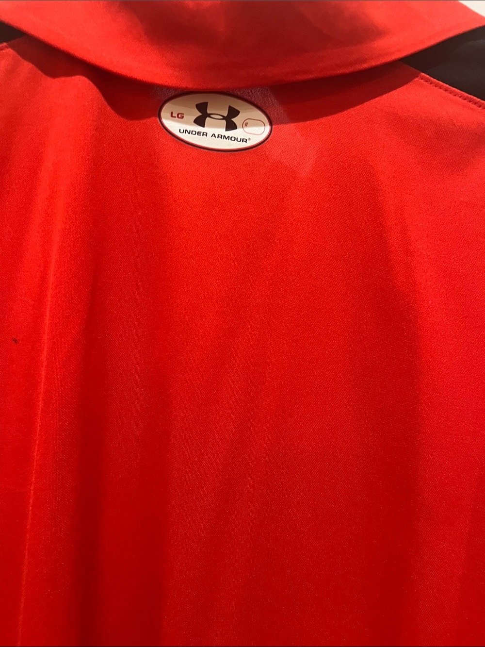 Under Armour Red Polo Shirt with 'R' Chest Logo - Picture 4 of 4